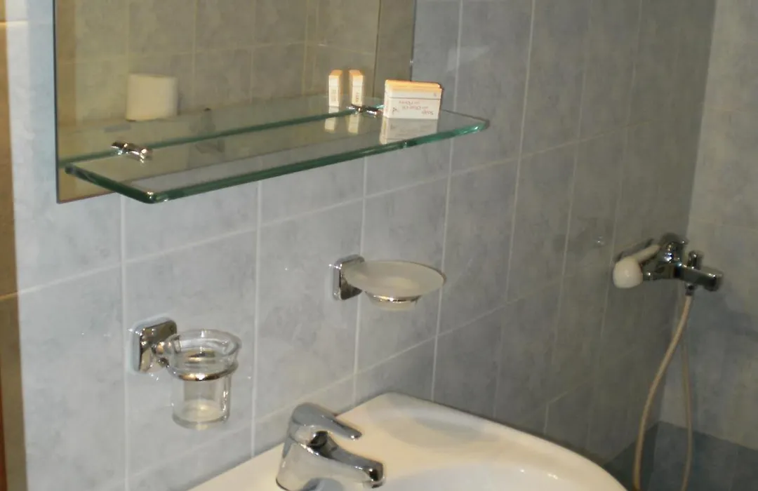 Pia Rooms-1